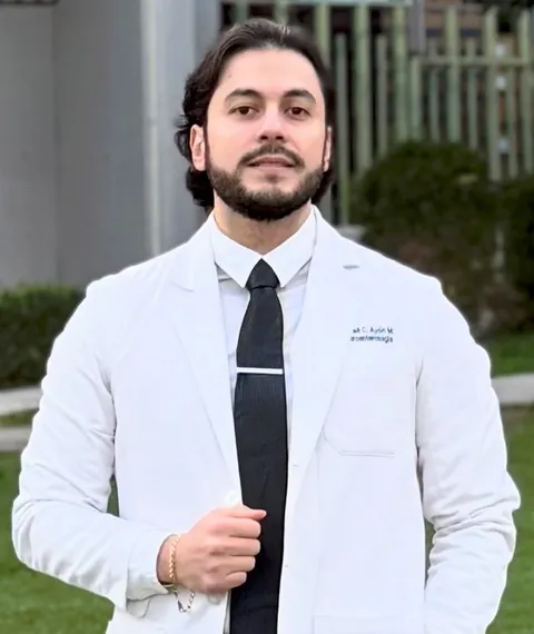 Dr. José Carlos Ayón Martínez